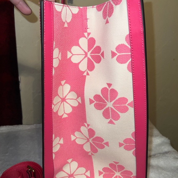 Kate Spade XL flower jacquard pink canvas tote - Picture 4 of 12